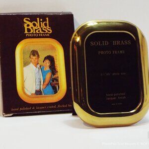 Vintage SOLID BRASS Photo Frame Hand Polished Lacquer Finish 3.5"x5" Photo NOS